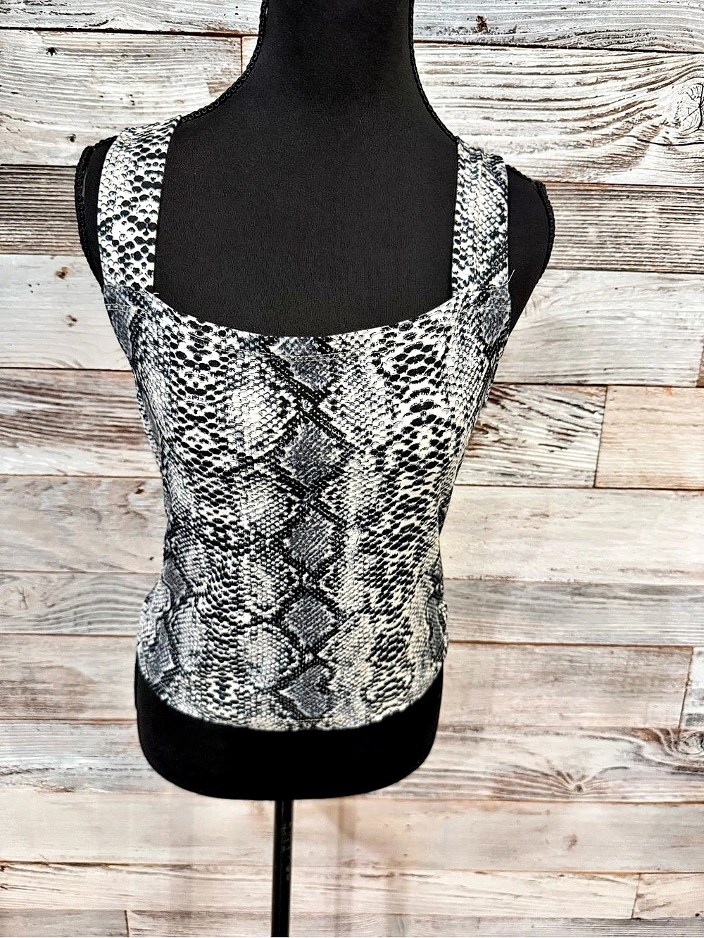 SHEIN Snake Print Tank Top Size Medium Like New